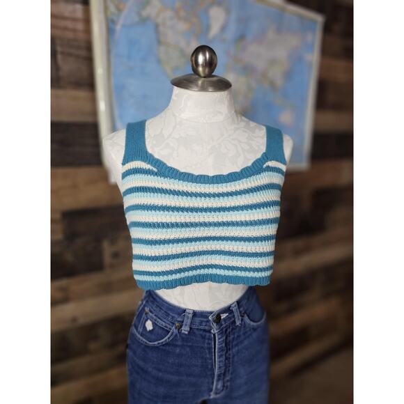 Modern Wild Fable Crochet Blue/Green/White Top Size Medium - Picture 1 of 4
